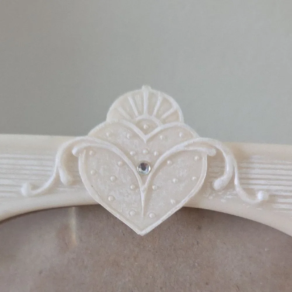 Delicate Cream Floral Decorative Photo Frame